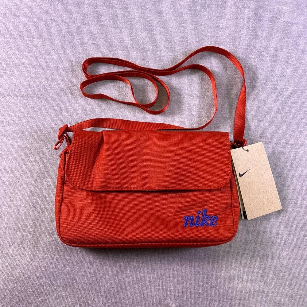 Nike Heritage Crossbody Bag Adjustable Strap Messenger Bag Unisex MISC Red Nylon